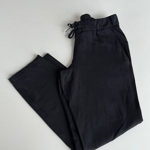 Lululemon Pants w/ Pockets - size 6